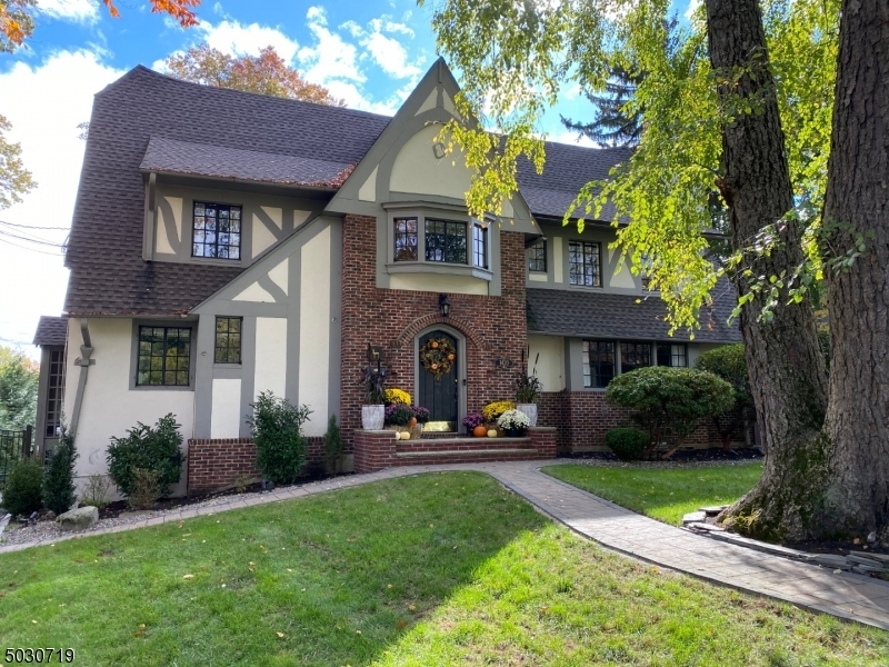 Property Photo: 1420 Evergreen Ave NJ 07060