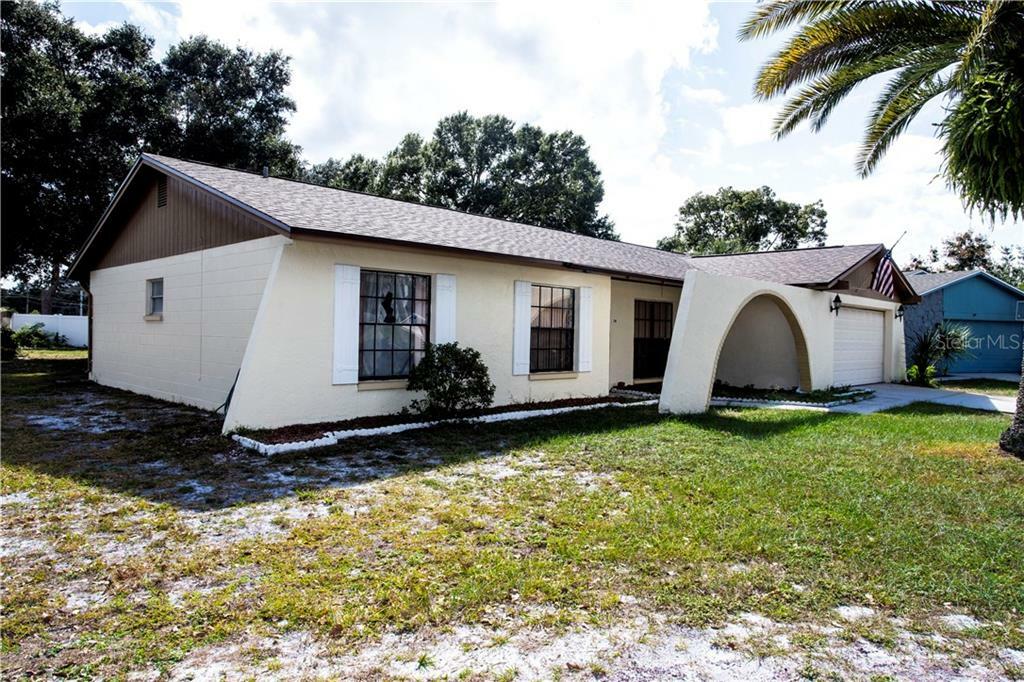 Property Photo: 738 Caliente Drive FL 33511