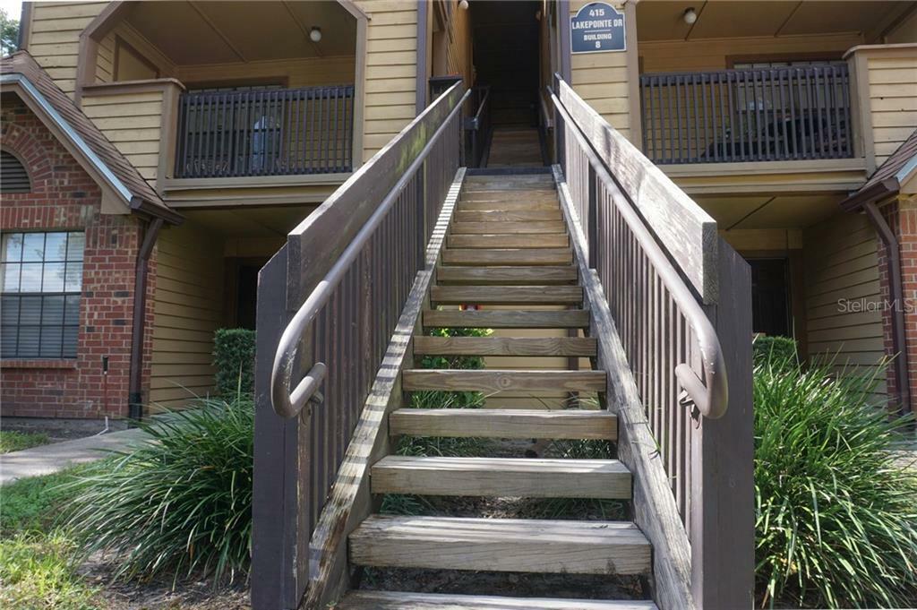 Property Photo: 415 Lakepointe Drive 208 FL 32701