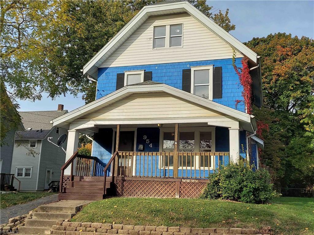 Property Photo: 954 Aberdeen Street OH 44310
