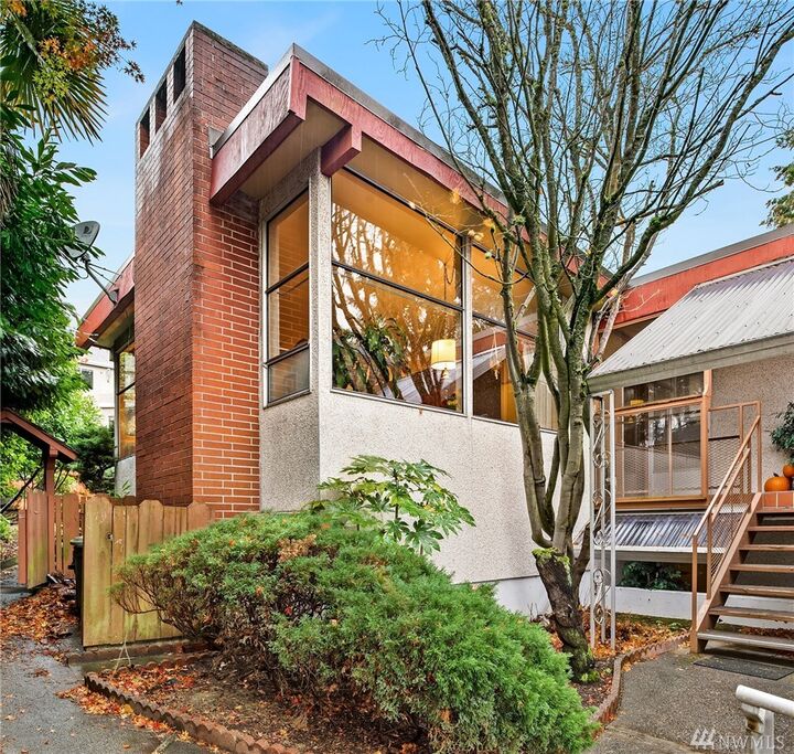 3041 24th Ave W 3043  Seattle WA 98199 photo