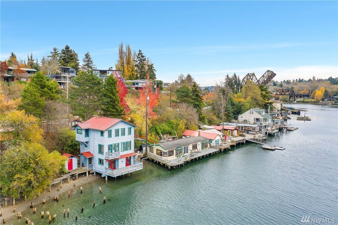 Property Photo:  5631 Seaview Ave NW  WA 98107 