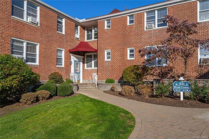 13 Bryant Crescent 1 D  White Plains NY 10605 photo
