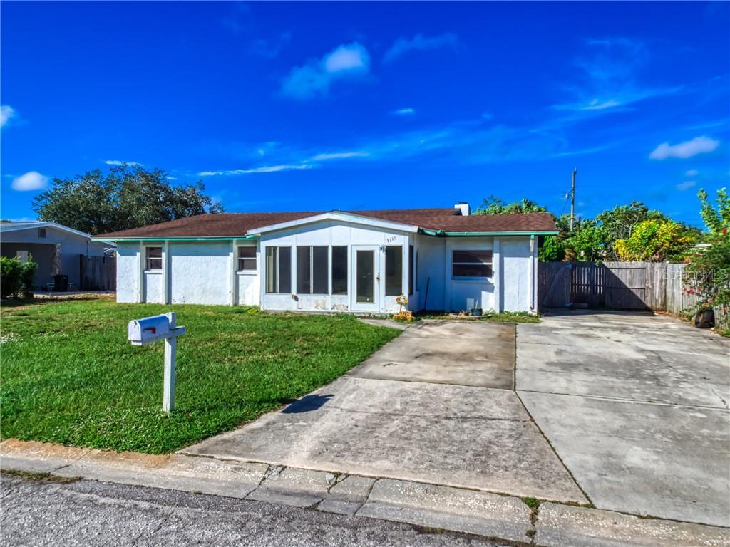 Property Photo:  3210 33rd Street Court W  FL 34205 