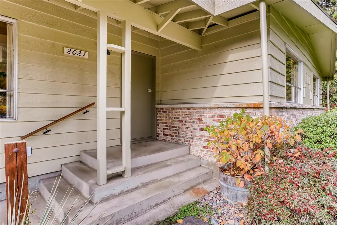 Property Photo: 2021 153rd Ave SE WA 98007