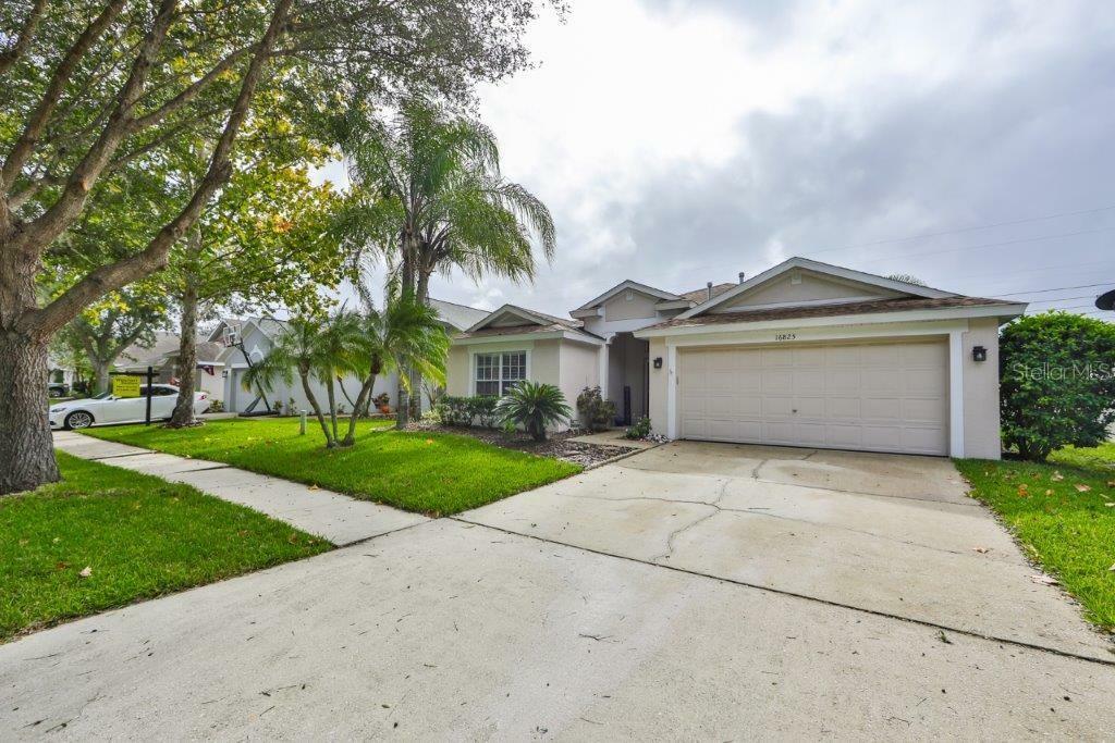 Property Photo:  16825 Hawkridge Road  FL 33547 