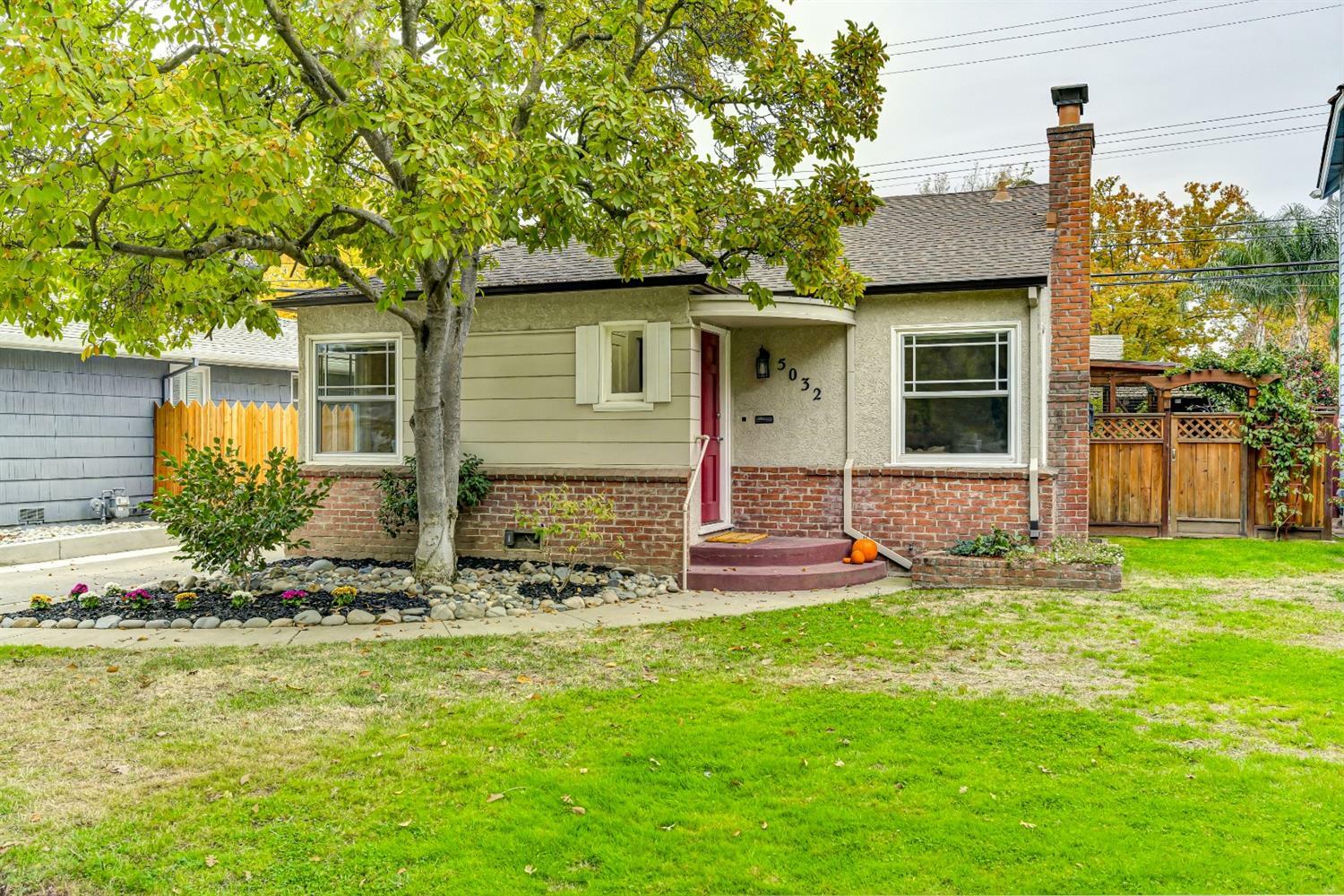 Property Photo:  5032 T Street  CA 95819 