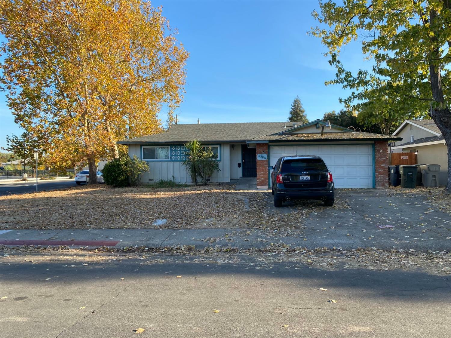 Property Photo: 4786 Kerwood Way CA 95823