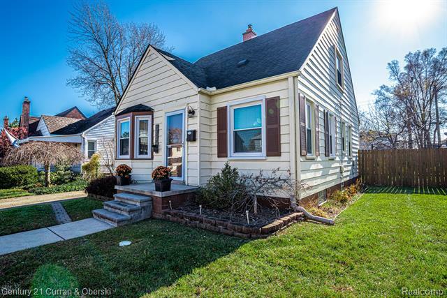 Property Photo:  1347 W Hazelhurst Street  MI 48220 