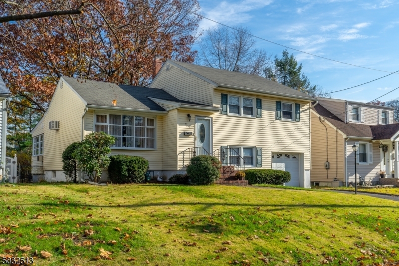 Property Photo:  919 Linden Ln  NJ 07083 