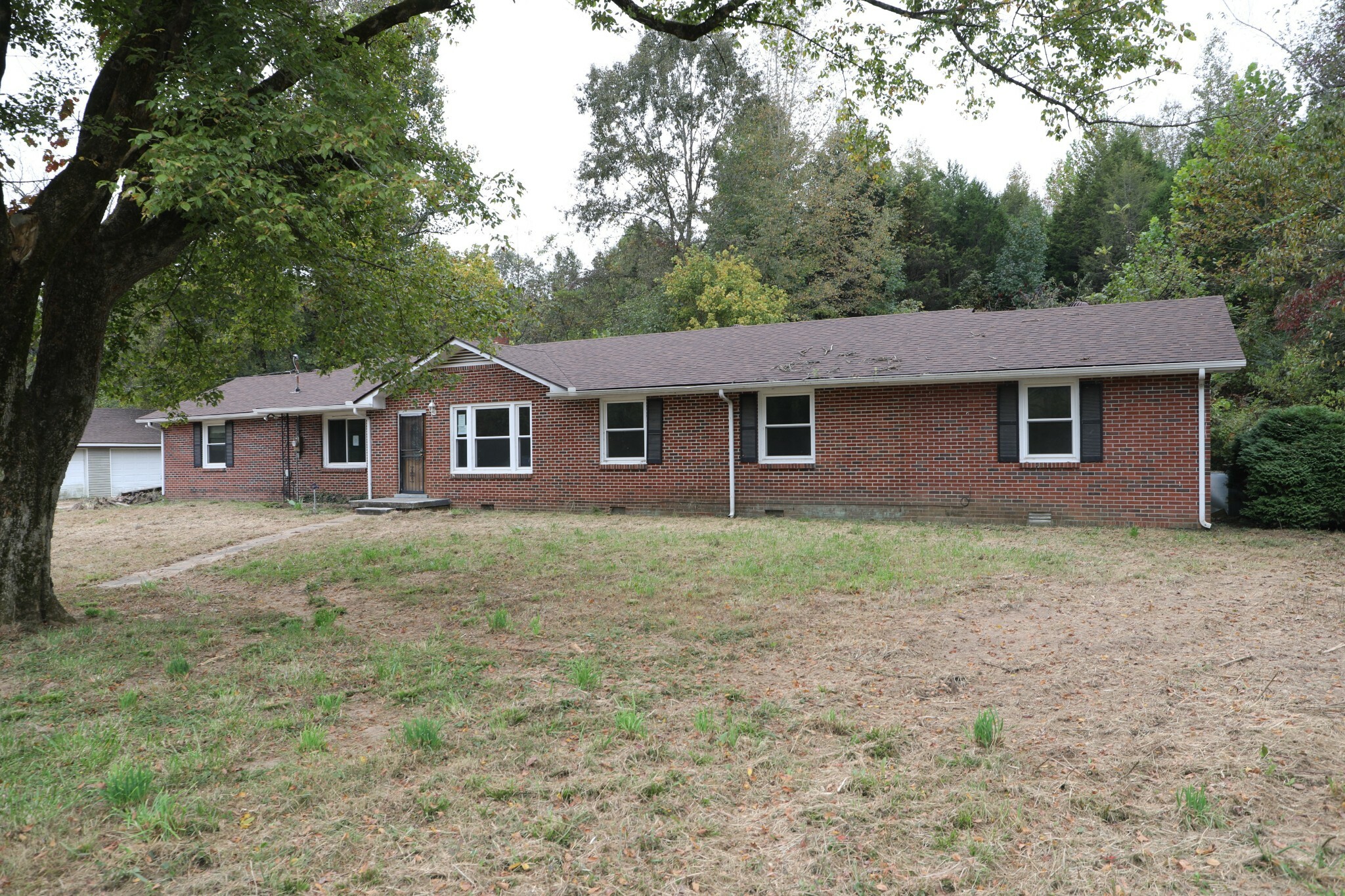 Property Photo:  5024 Lylewood Rd  TN 37079 