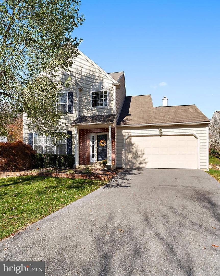 Property Photo: 454 Carpenters Cove Lane PA 19335