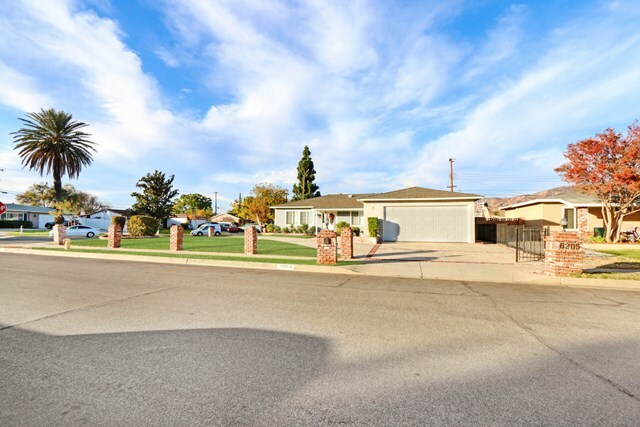 Property Photo:  6205 Melia Street  CA 93063 