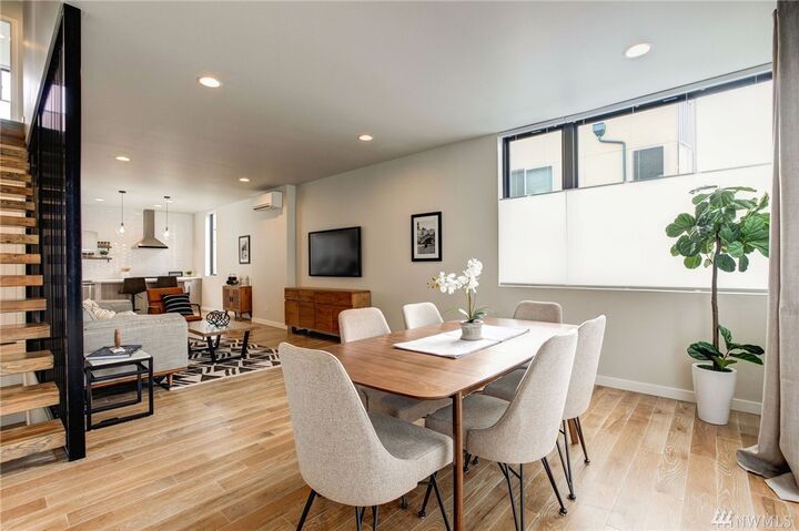 Property Photo: 7520 B 43rd Ave S WA 98118