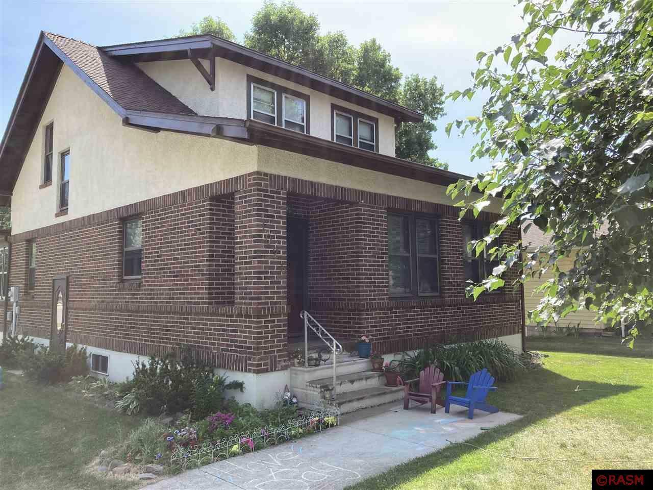 Property Photo: 1026 N Garden Street MN 56073