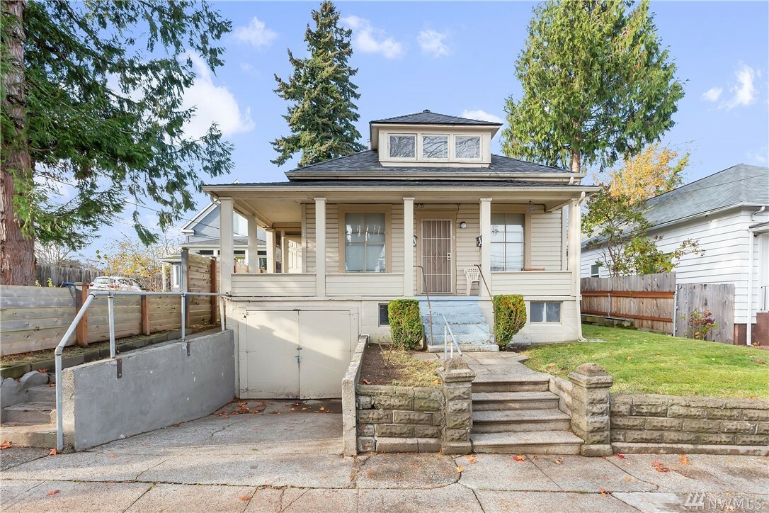 Property Photo: 903 Highland Ave WA 98337