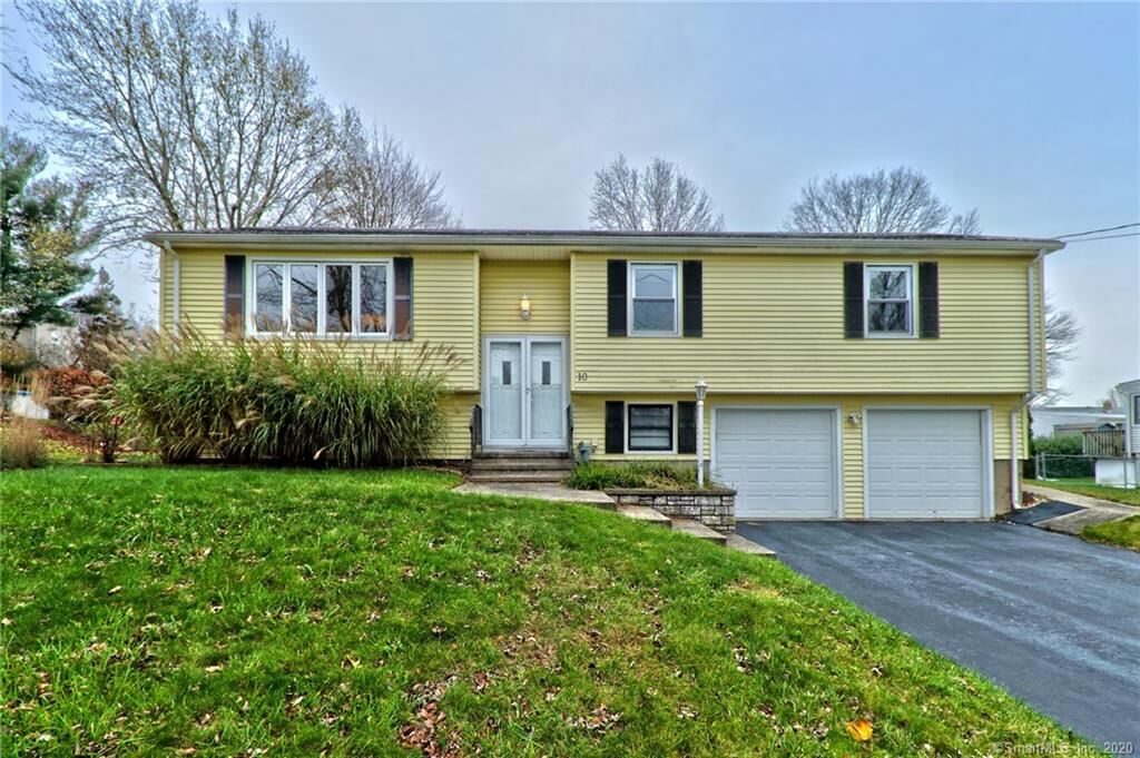Property Photo: 10 Middlefield Road CT 06516