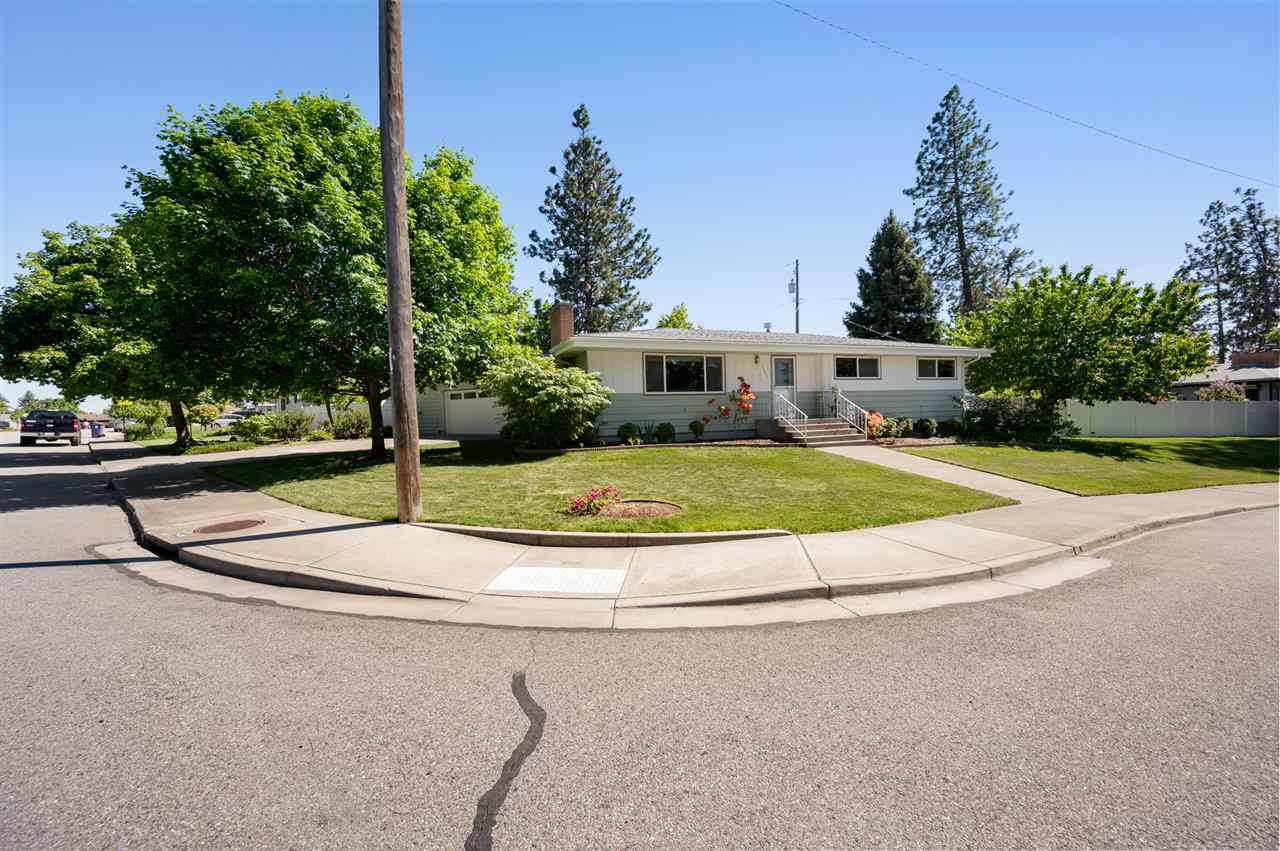 Property Photo: 3235 W Holyoke Ave WA 99208-4638