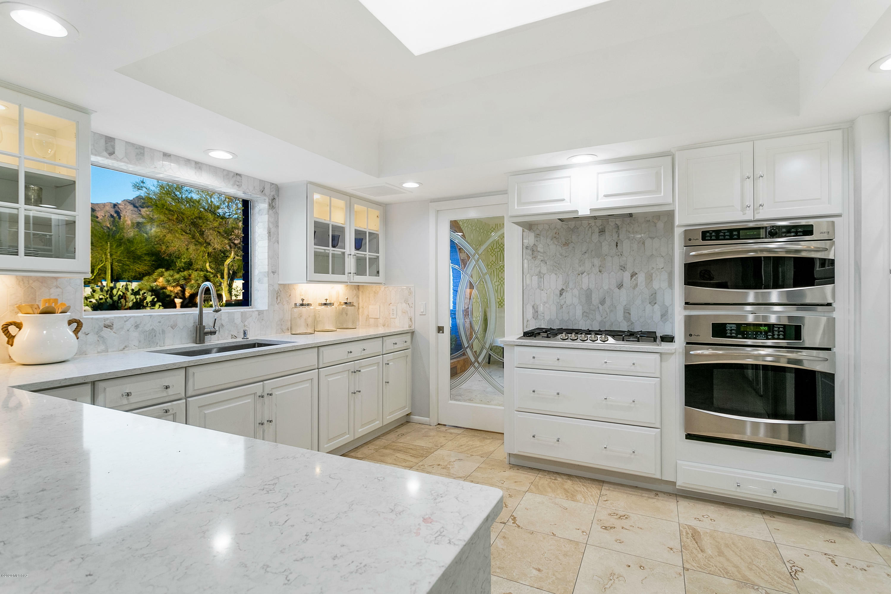Property Photo: 2705 E Camino La Zorrela AZ 85718