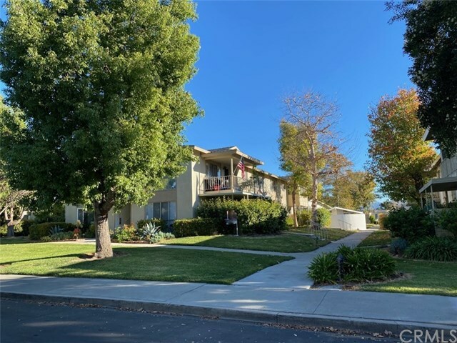 392 Avenida Castilla D  Laguna Woods CA 92637 photo