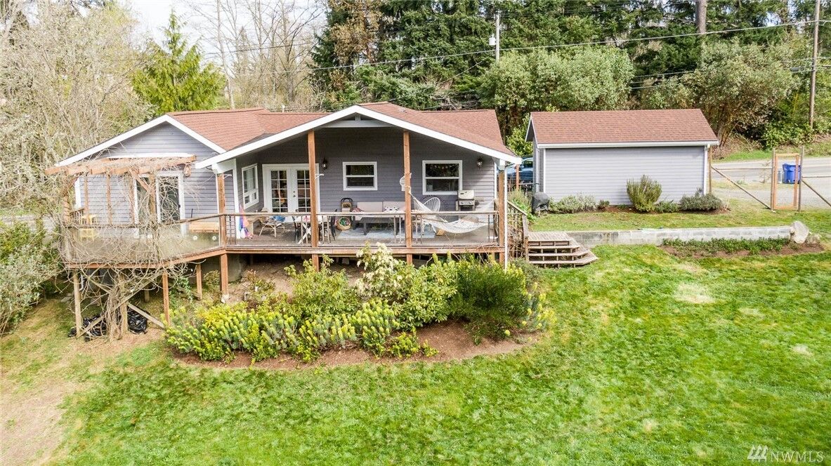 Property Photo:  9709 SW Cemetery Rd  WA 98070 