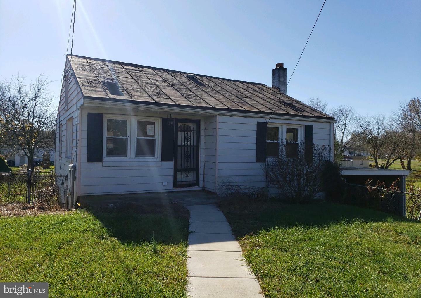 Property Photo:  405 W 5th Avenue  WV 25438 