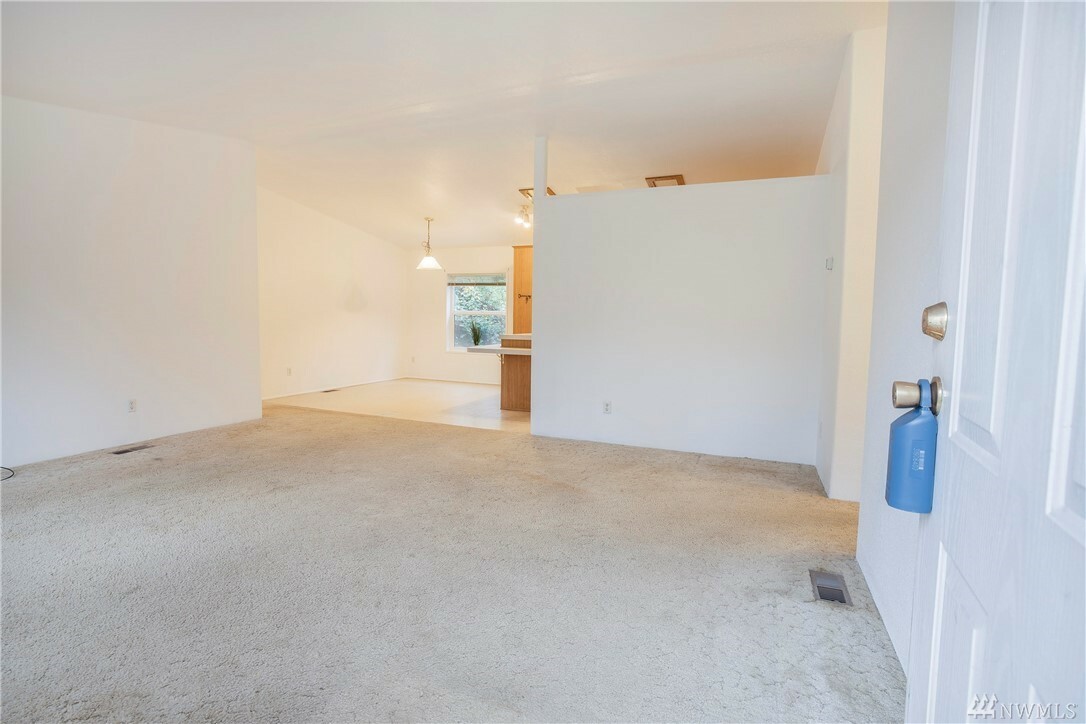 Property Photo: 5678 SE Burley Olalla Rd WA 98359