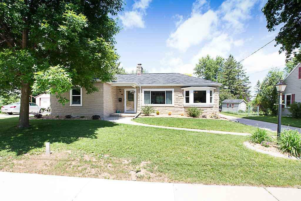 Property Photo:  300 E 15th Street  WI 54130-3312 