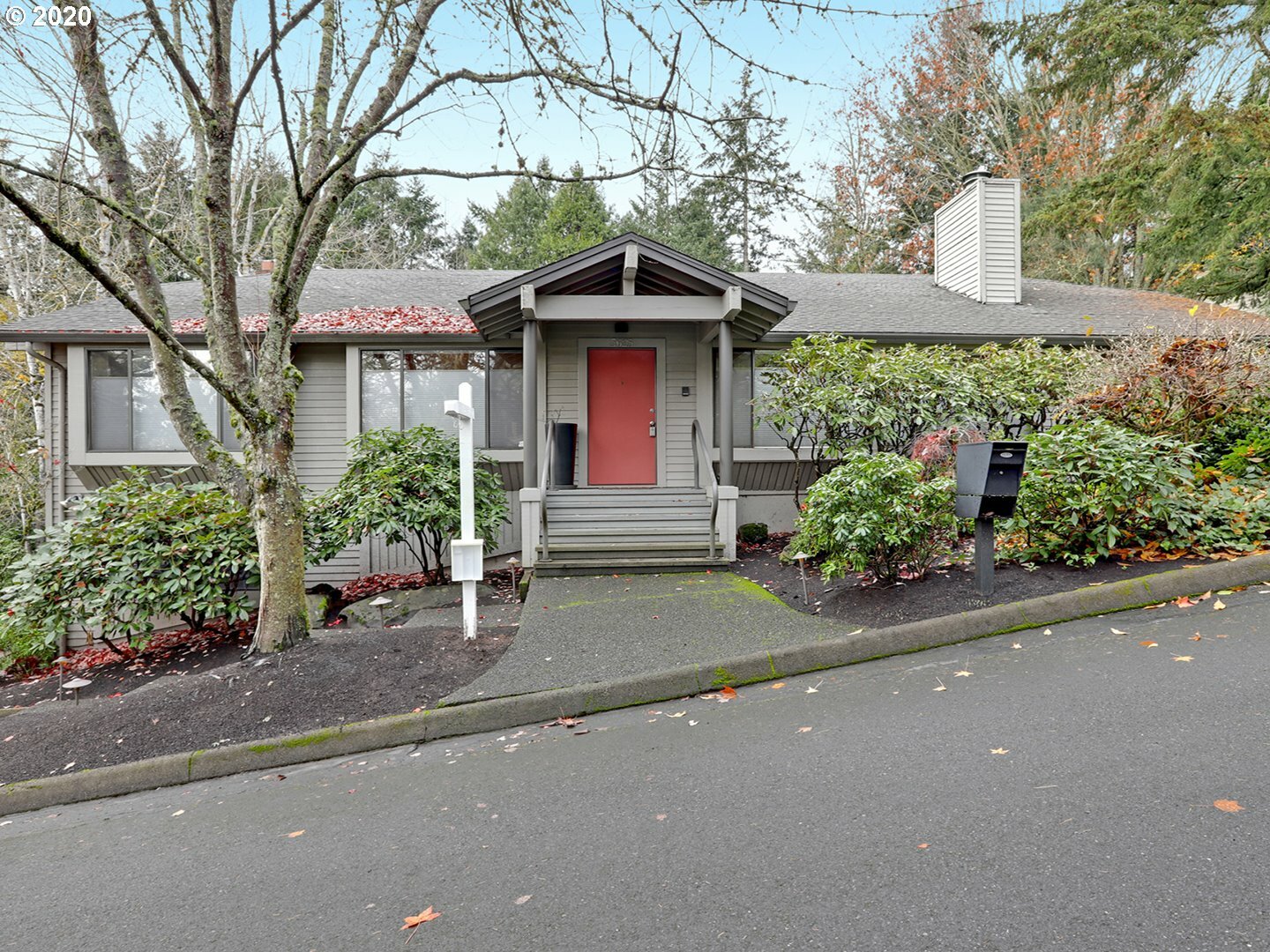 Property Photo:  3625 SW 58th Dr  OR 97221 