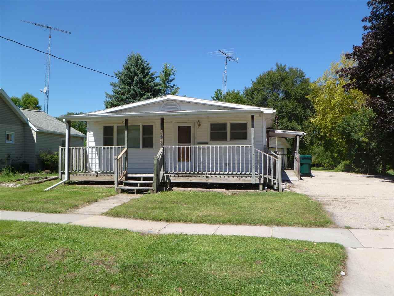 Property Photo:  304 Taylor St  WI 53963 