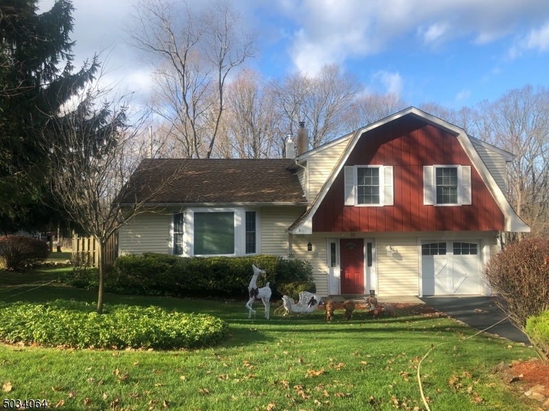 Property Photo: 10 Byron Pl NJ 07871