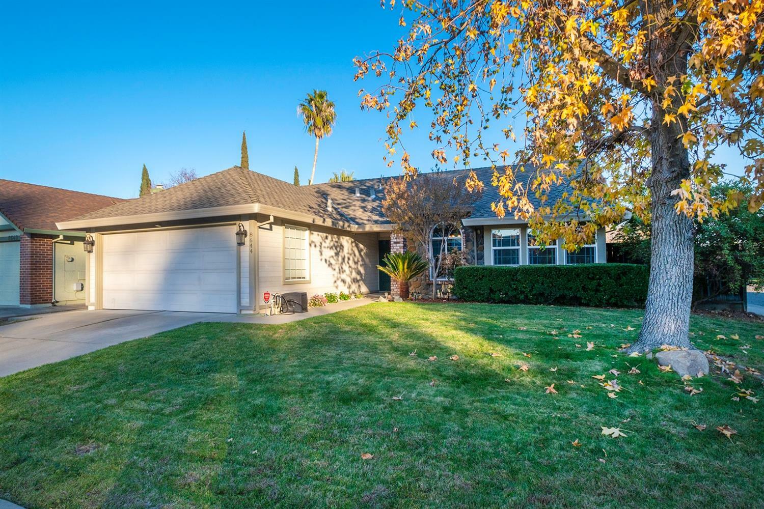 Property Photo:  8644 Marmon Way  CA 95828 