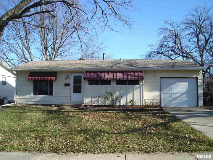 6518 N Randwick  Peoria IL 61615 photo