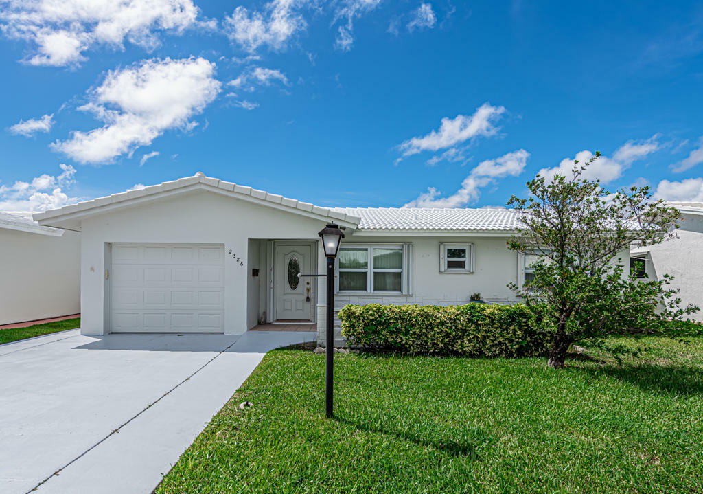Property Photo: 2386 SW 13th Avenue FL 33426