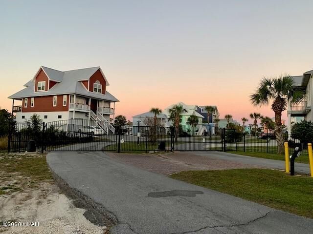 Property Photo: 933 Lighthouse Lagoon Court FL 32407