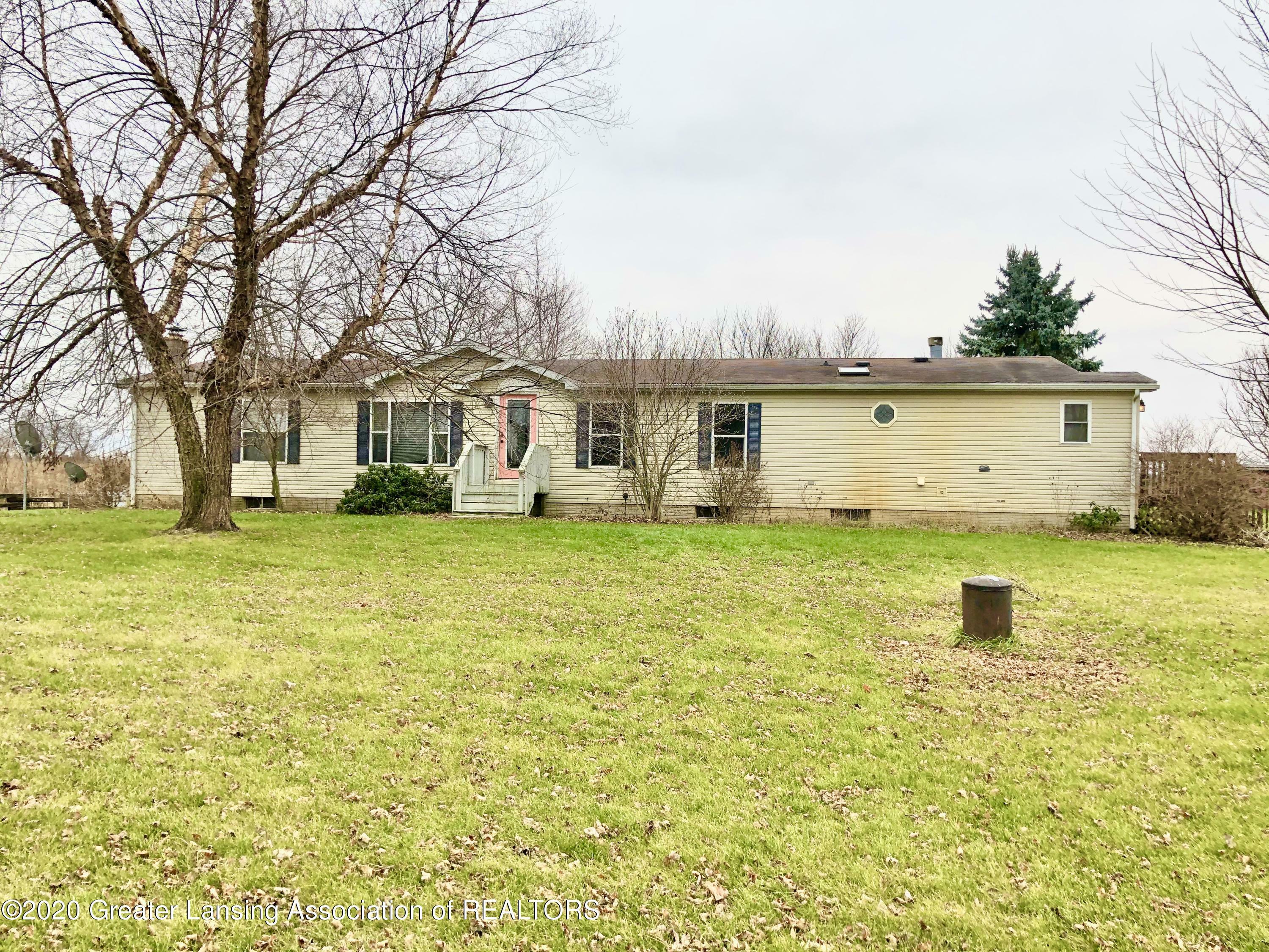 Property Photo:  1453 W Peck Lake Road  MI 48846 