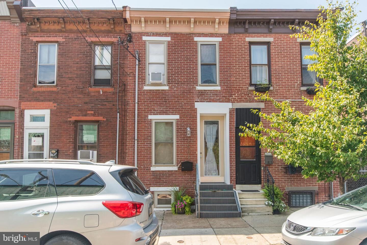 Property Photo:  2504 E Hagert Street  PA 19125 