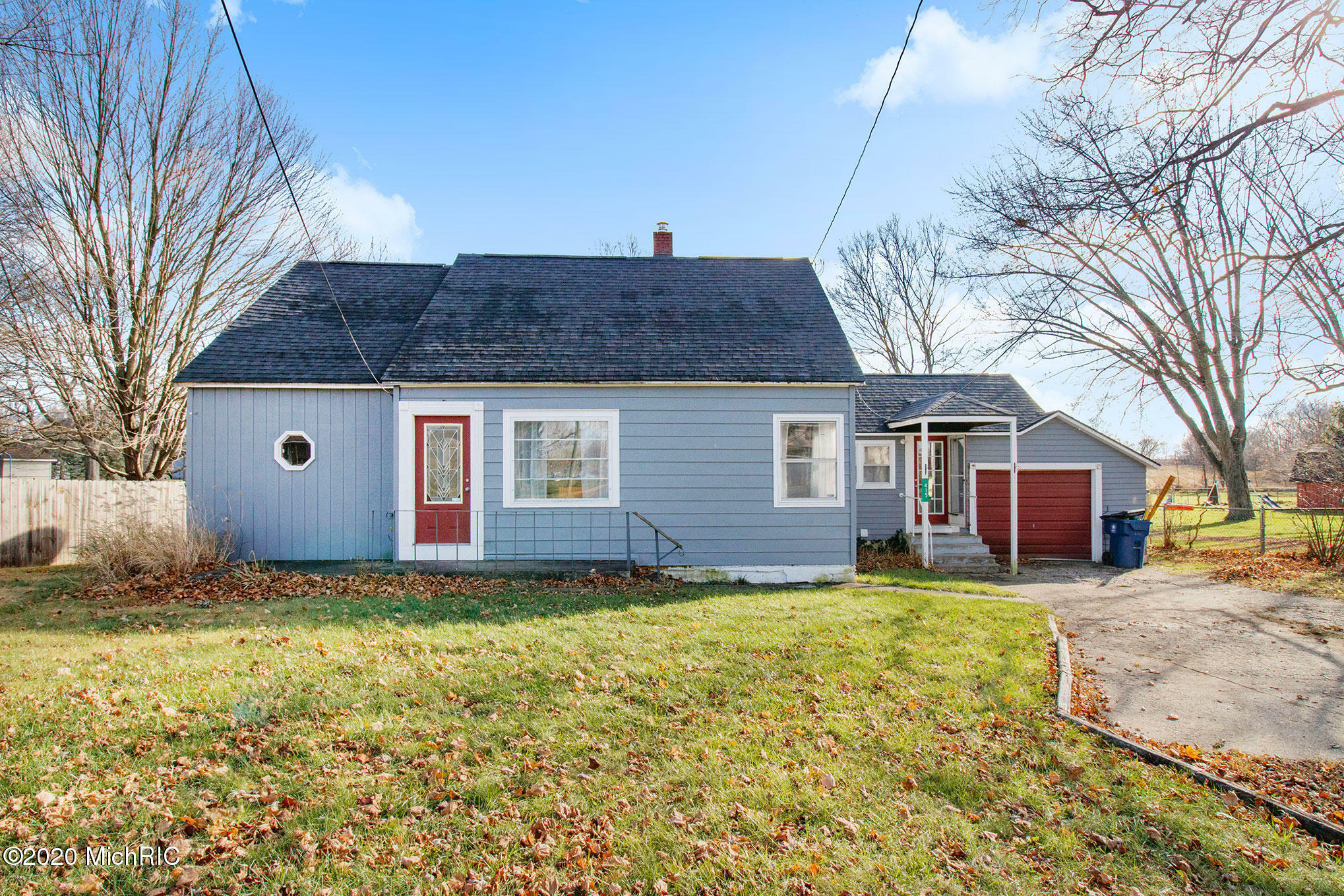 Property Photo:  415 St Joseph Street  MI 49094 