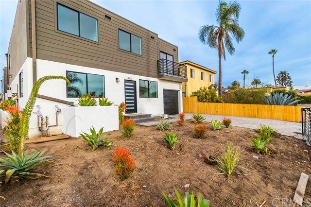 Property Photo:  4511 Saturn Street  CA 90019 