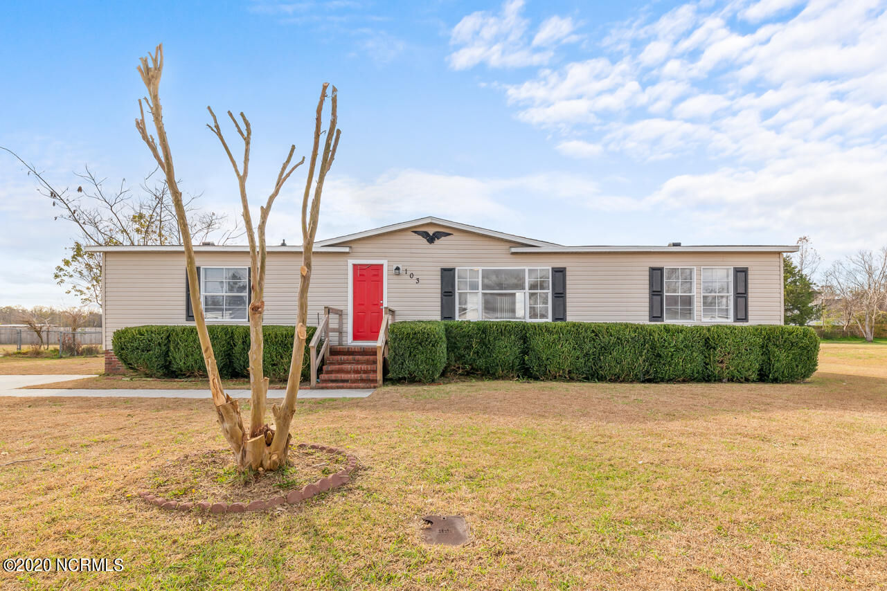 Property Photo:  103 Kayla Court  NC 28540 