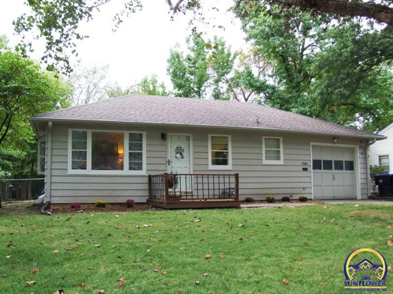 1741 SW Moundview Dr  Topeka KS 66604 photo