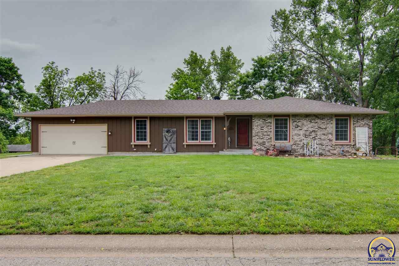 2255 SW Arvonia Pl  Topeka KS 66614 photo