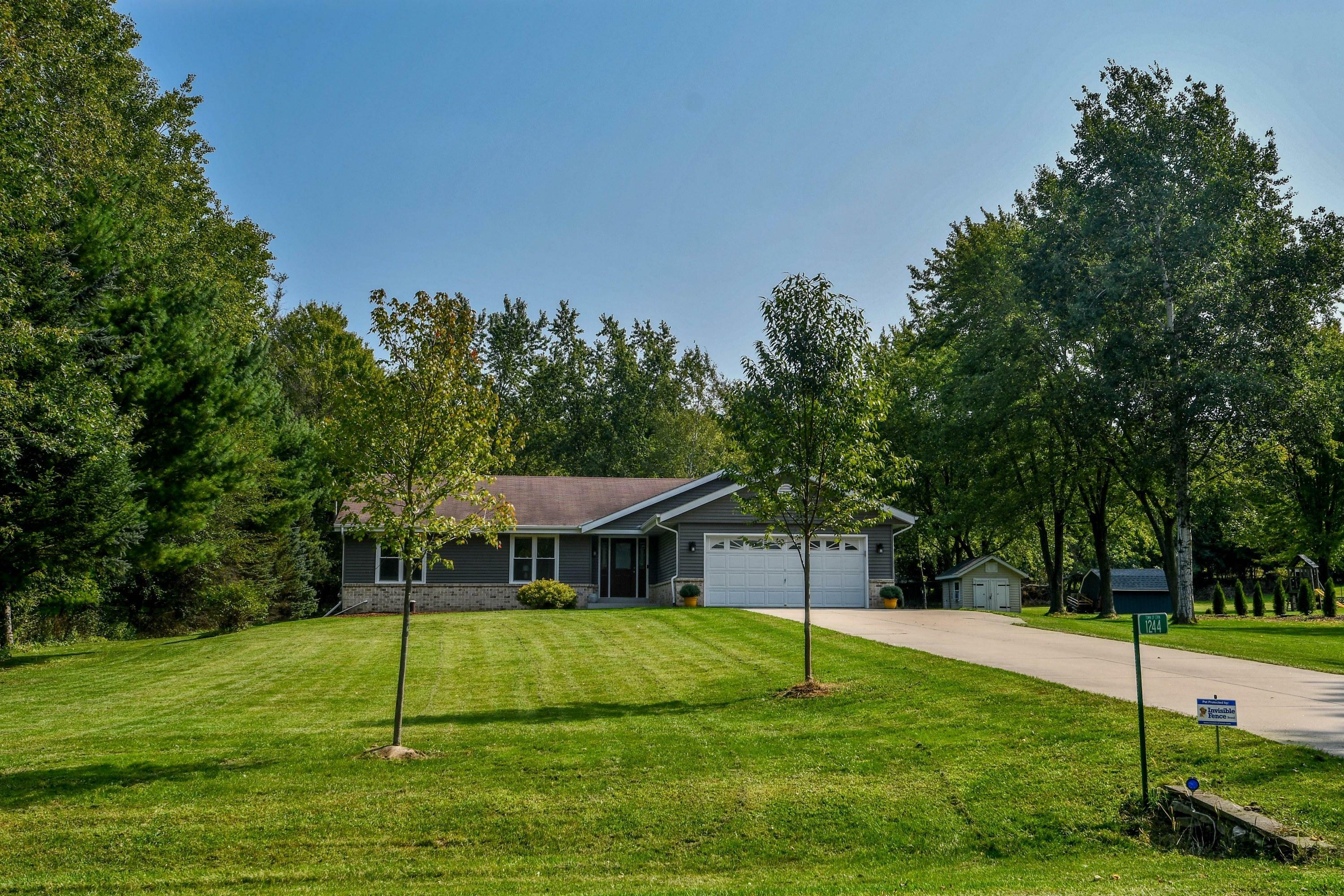 Property Photo:  1244 Kilkee Rd  WI 53027 