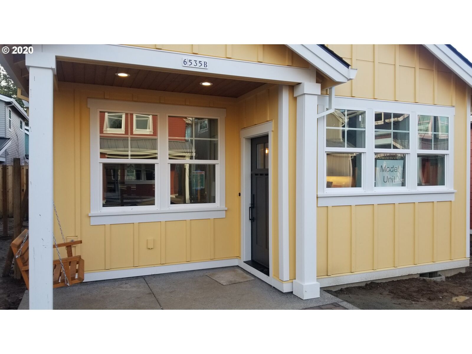 Property Photo:  6535 SE 63rd Ave B  OR 97206 