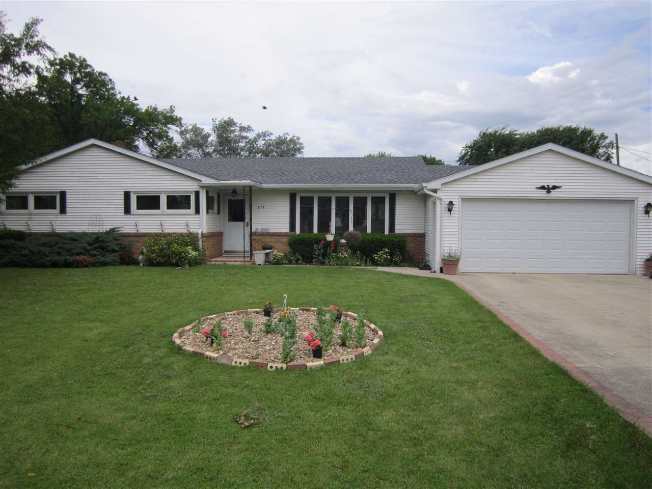 Property Photo:  878 Louise Road  WI 54956-2029 