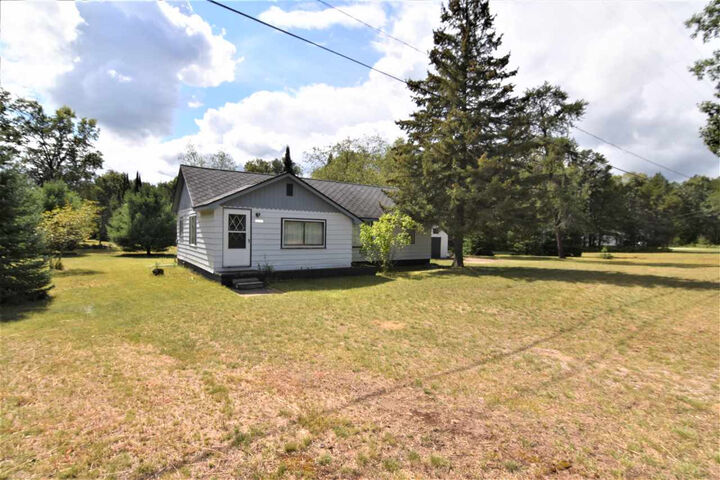 10300 S Grayling Road  Roscommon MI 48653 photo