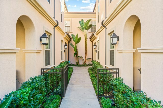 Property Photo: 59 Mayfair CA 92620