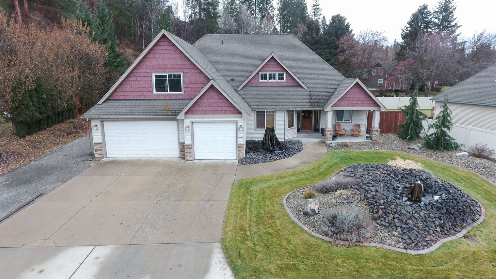 Property Photo: 16022 E Renz Dr WA 99037-8003