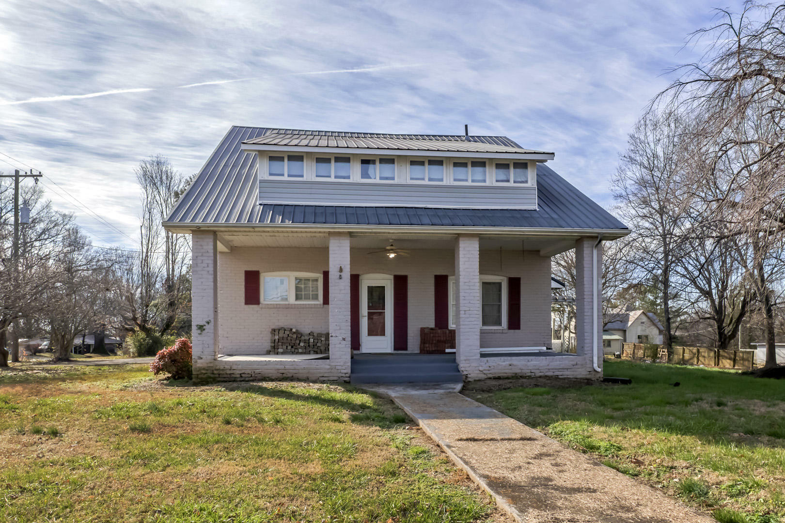 Property Photo:  313 Englewood Ave  TN 37329 