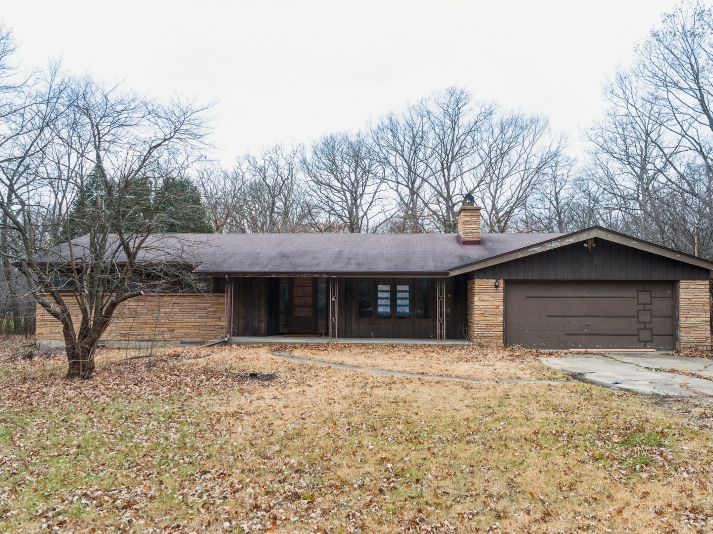 Property Photo: 26670 North Longwood Road IL 60045